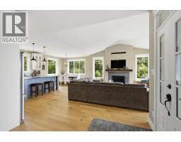 9336 Jorgensen Place, Halfmoon Bay, BC V7Z1B4 Photo 14