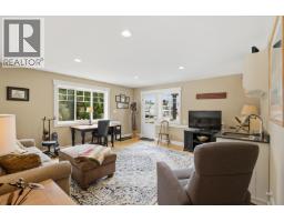 9336 Jorgensen Place, Halfmoon Bay, BC V7Z1B4 Photo 22