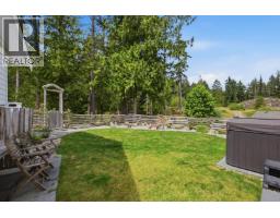 9336 Jorgensen Place, Halfmoon Bay, BC V7Z1B4 Photo 27