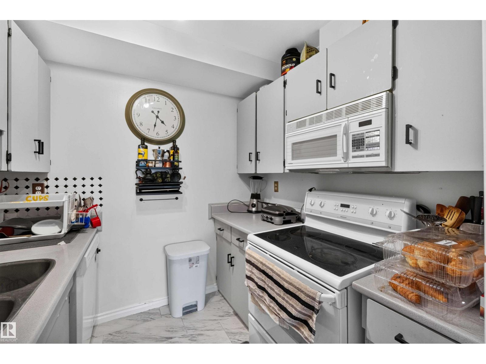 17127 109 Street NW - Photo 12