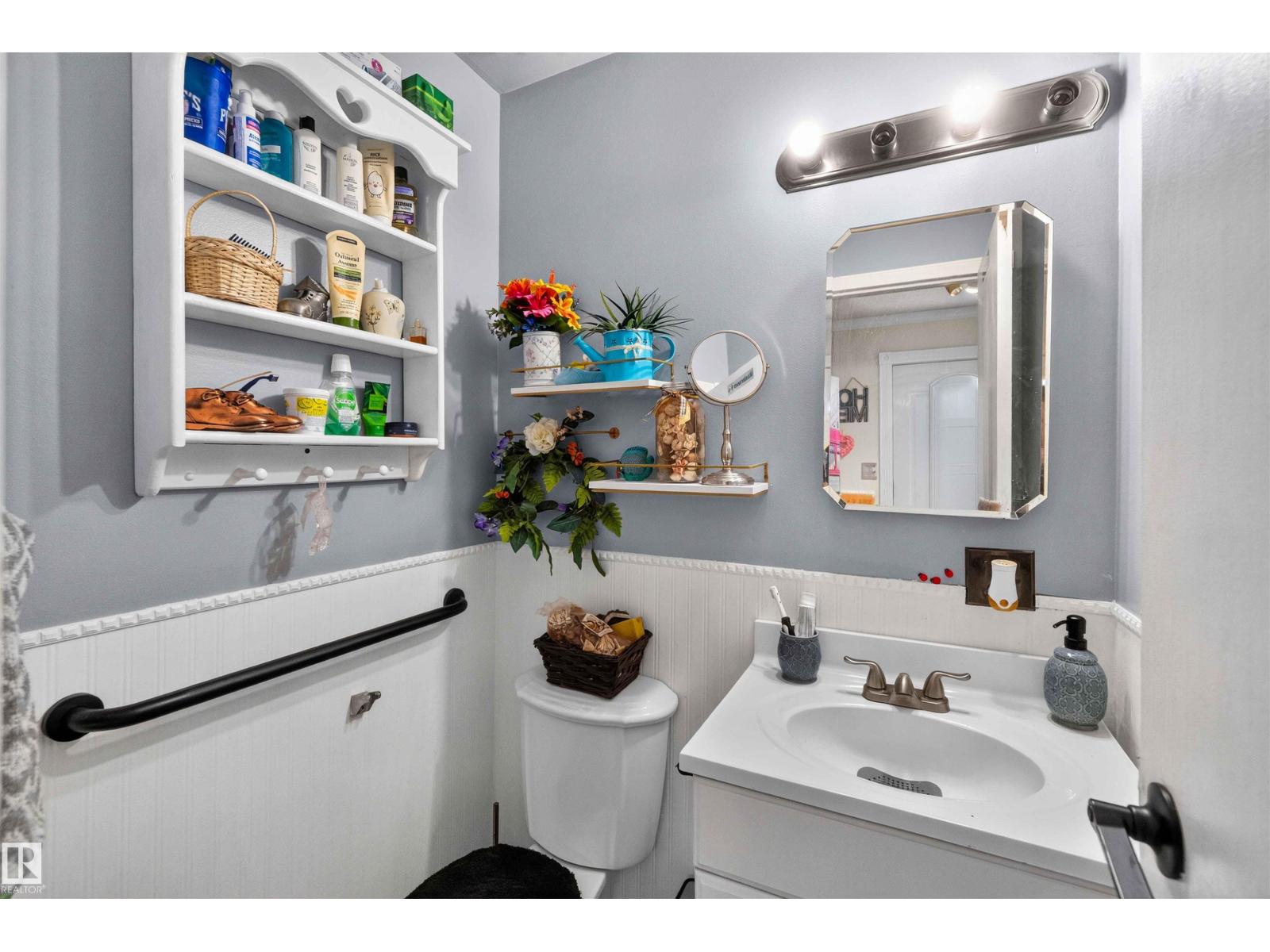 17127 109 ST NW - 15