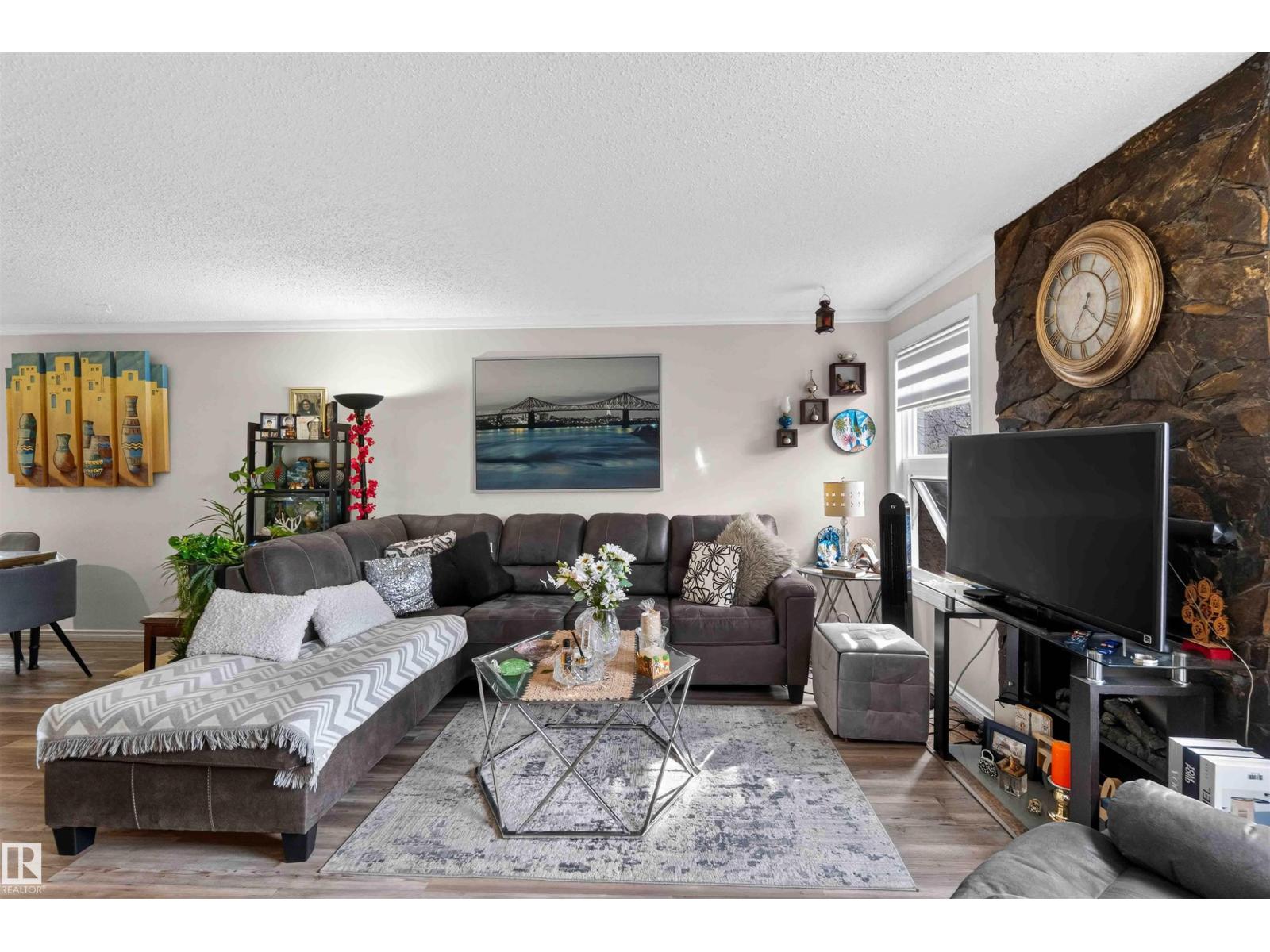 17127 109 Street NW - Photo 5