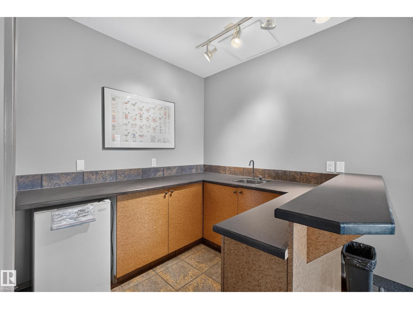 105 10421 42 Avenue NW - Photo 20