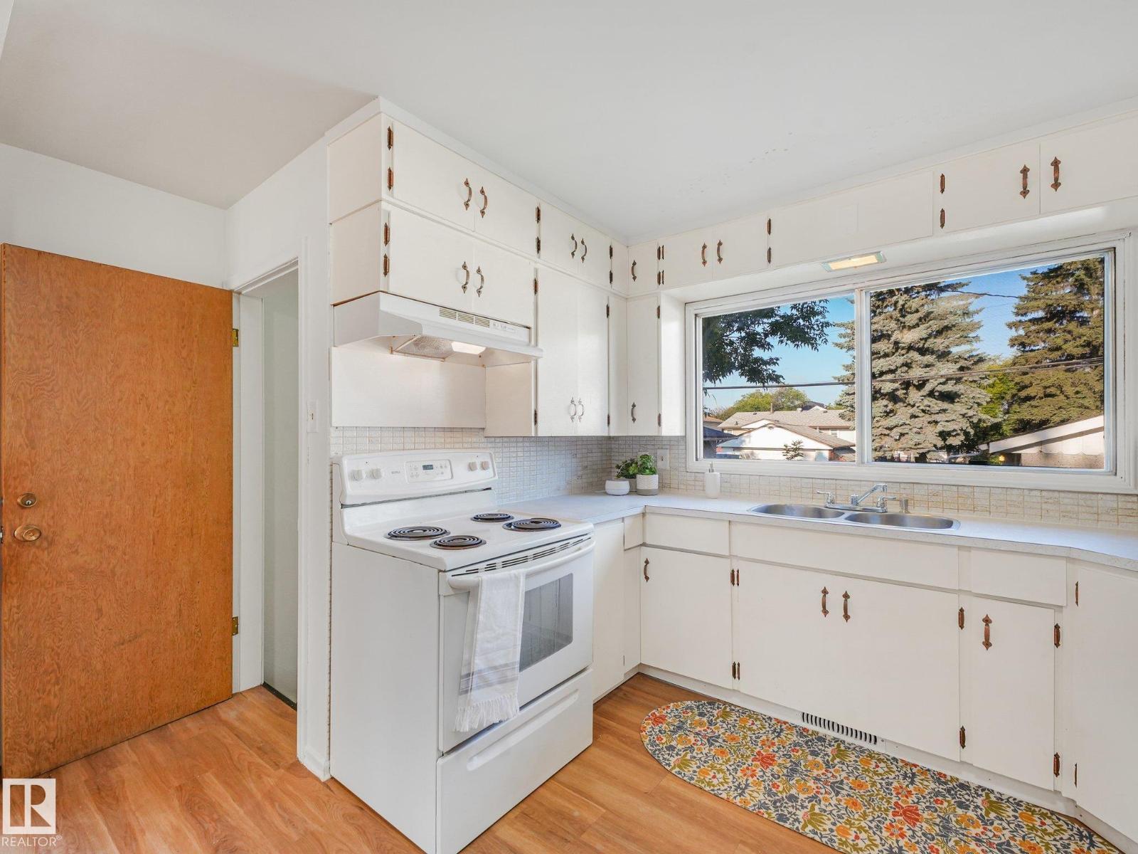 6112 105A Street NW - Photo 12
