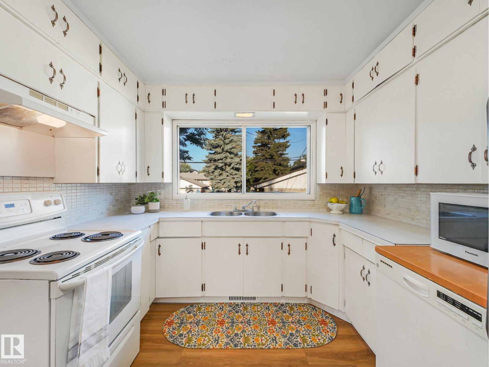 6112 105A Street NW - Photo 14