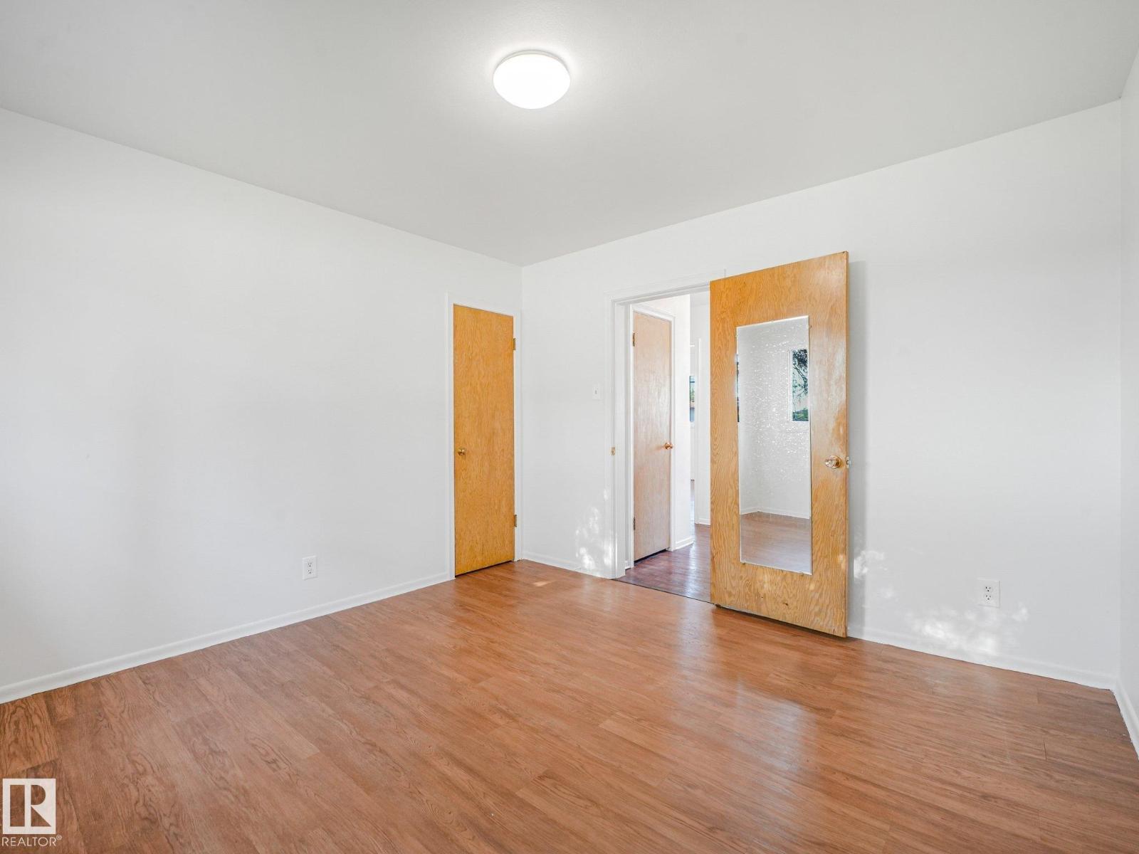 6112 105A Street NW - Photo 18