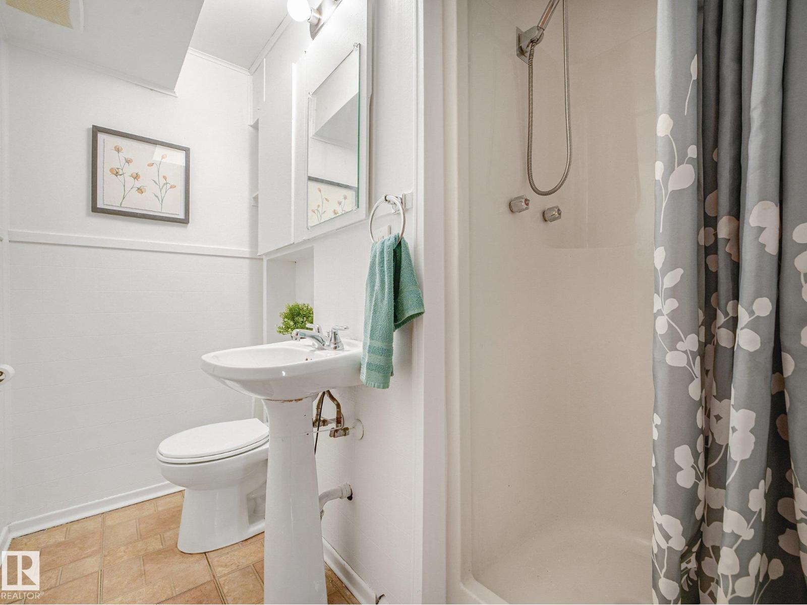 6112 105A Street NW - Photo 36