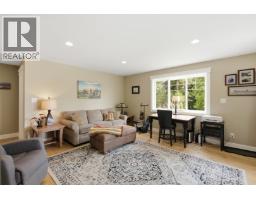 9336 Jorgensen Place, Halfmoon Bay, BC V7Z1B4 Photo 21