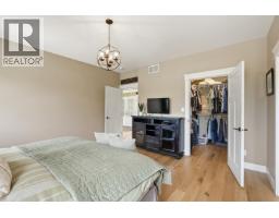 9336 Jorgensen Place, Halfmoon Bay, BC V7Z1B4 Photo 17