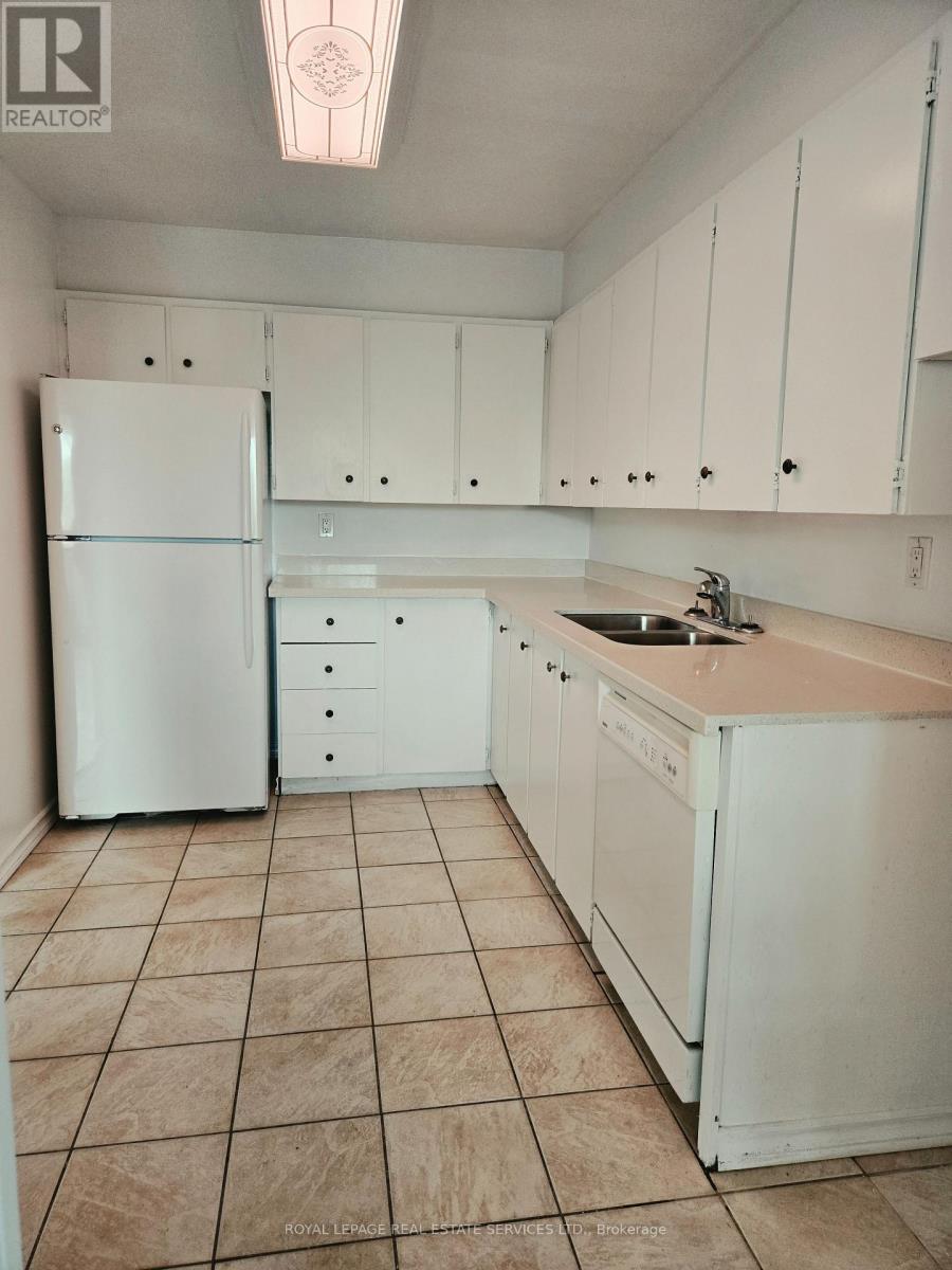 #406 120 DUNDALK DRIVE - 12