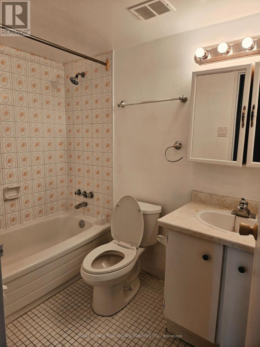 #406 120 DUNDALK DRIVE - 13
