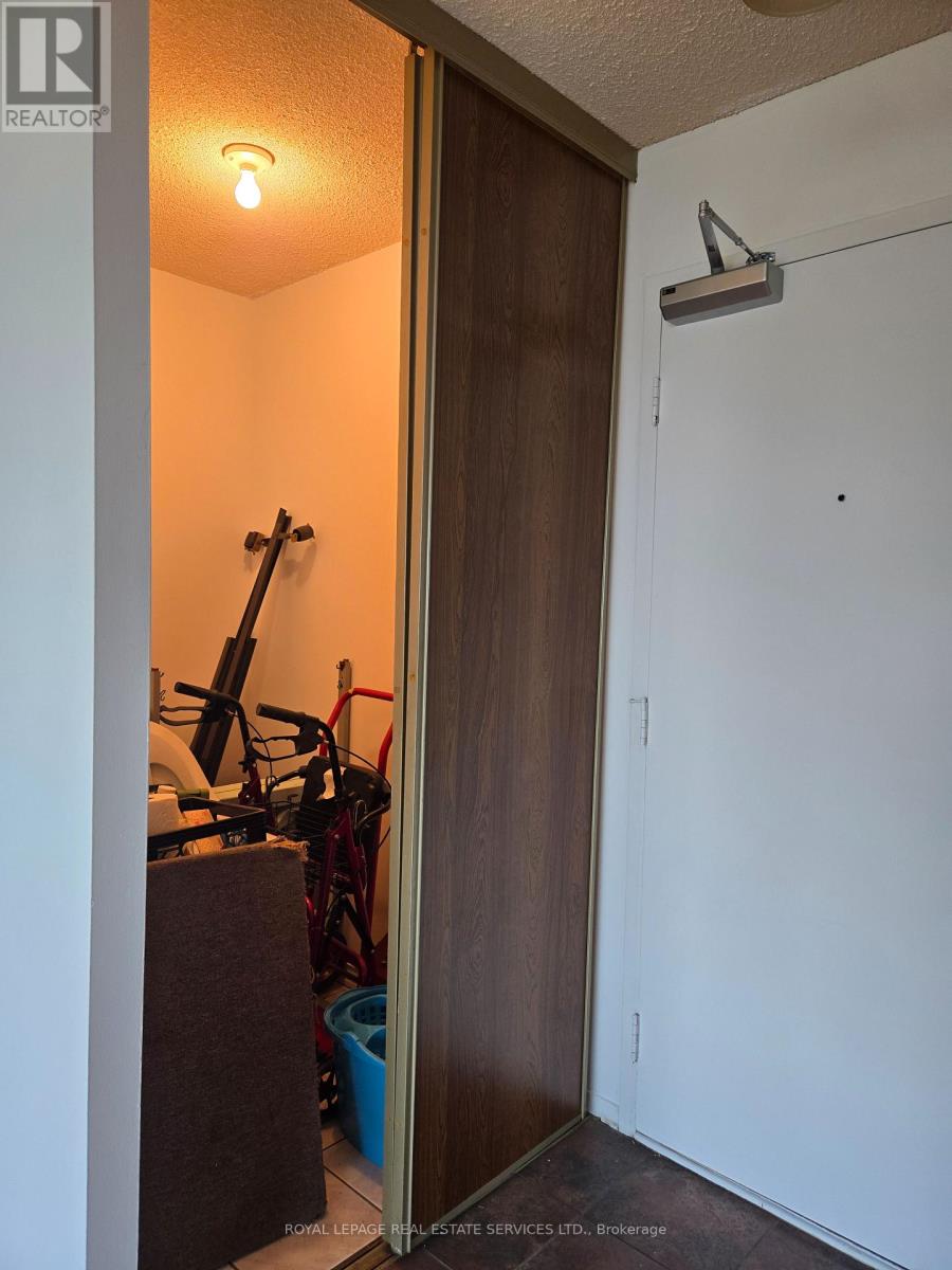 #406 120 DUNDALK DRIVE - 15