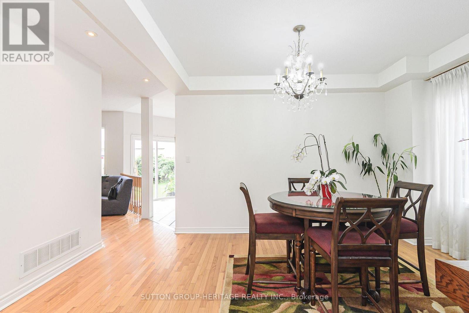 4 DIVINE DRIVE - Image 12