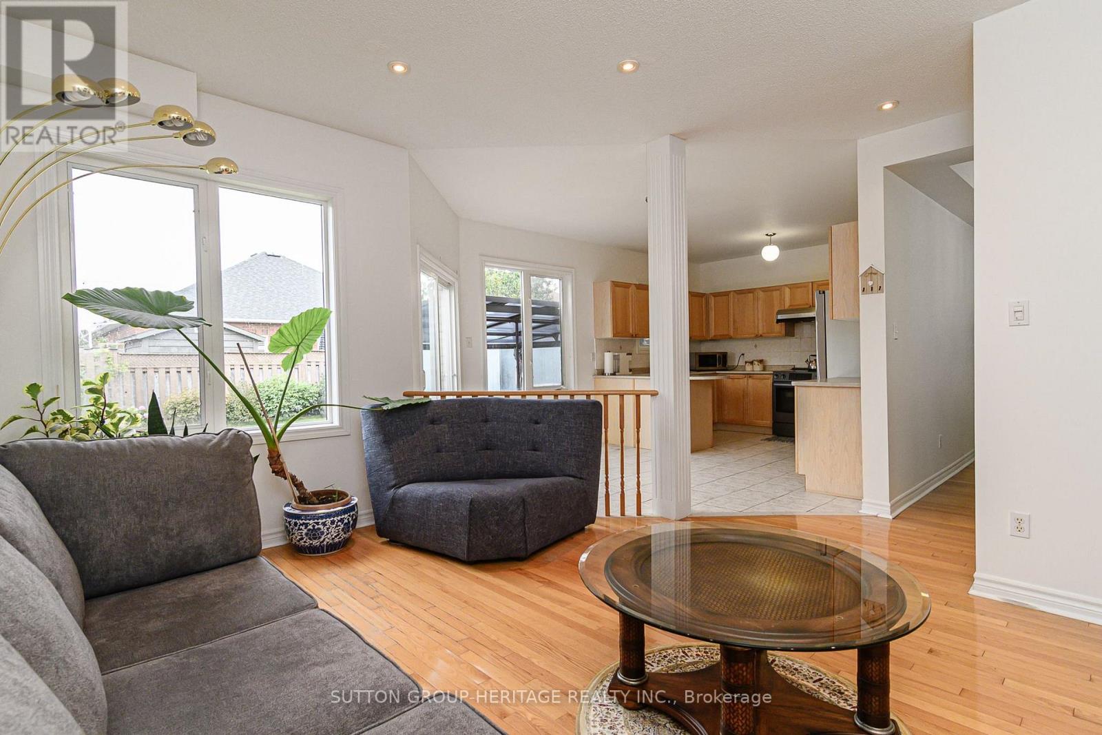 4 DIVINE DRIVE - Image 19