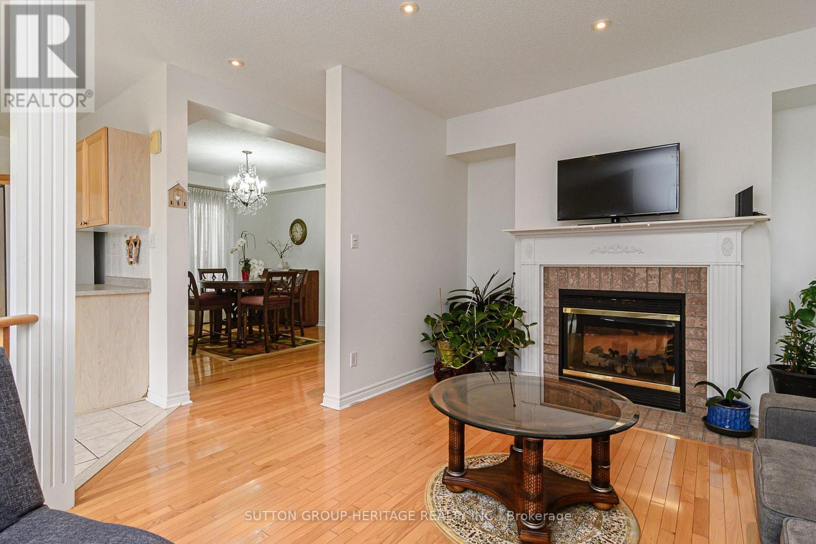 4 DIVINE DRIVE - Image 20