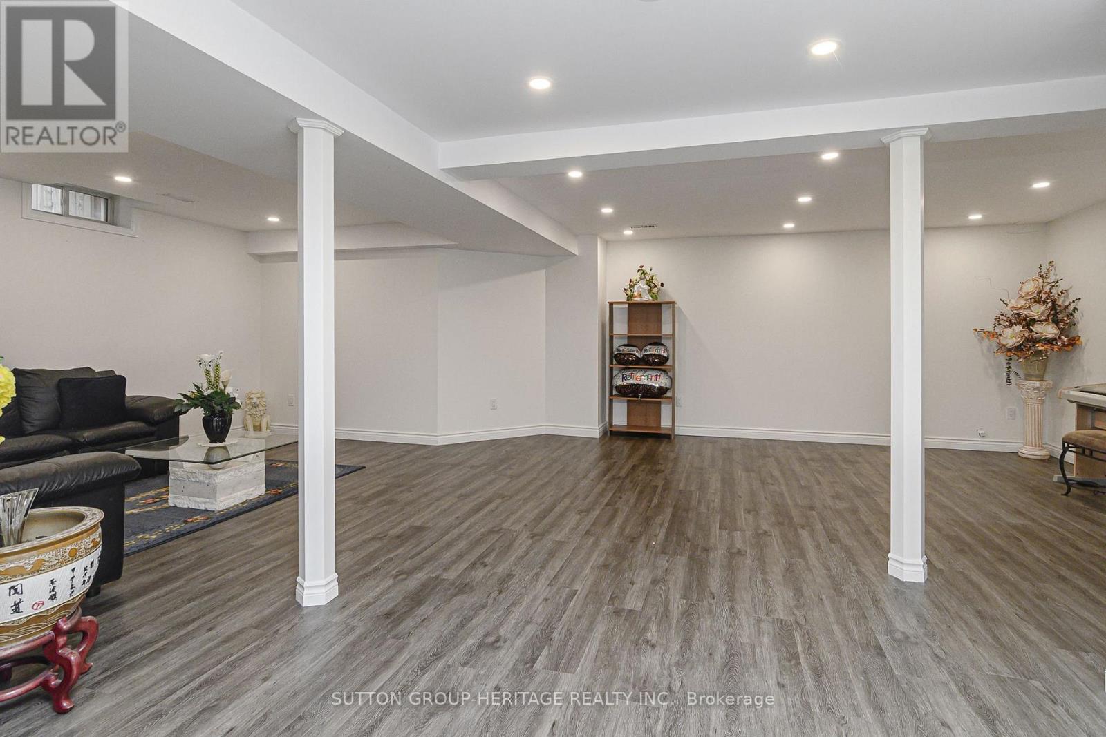 4 DIVINE DRIVE - Image 28