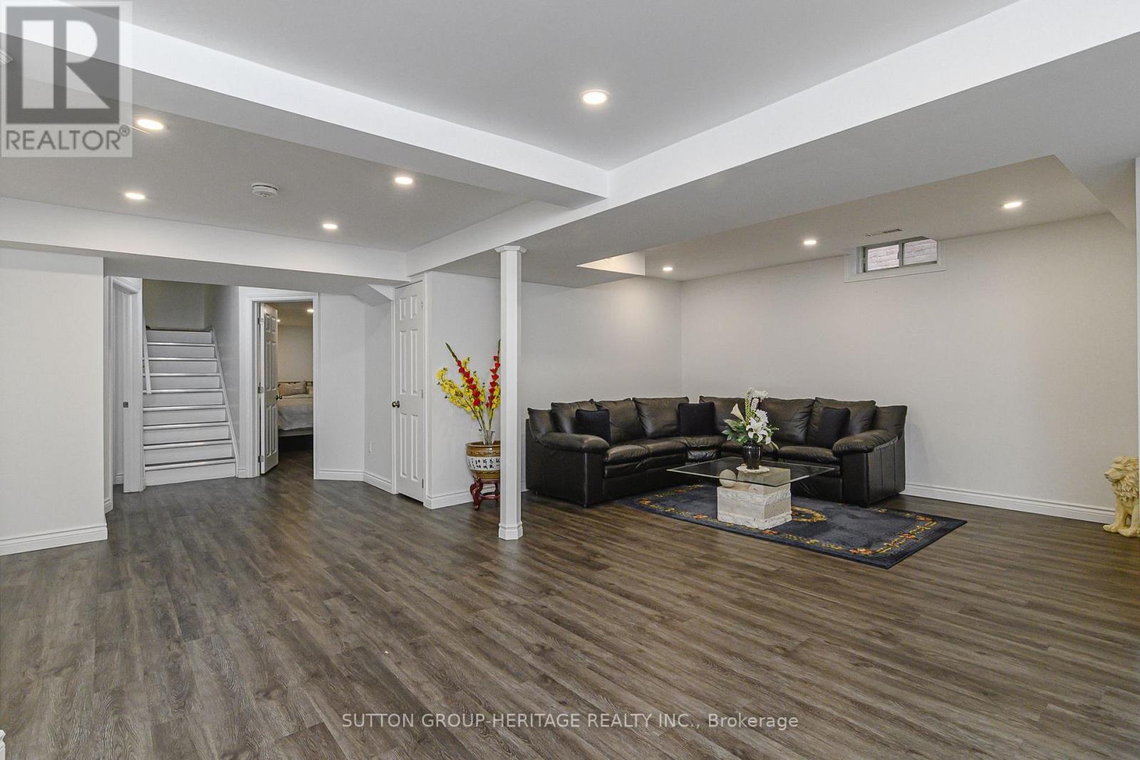 4 DIVINE DRIVE - Image 30