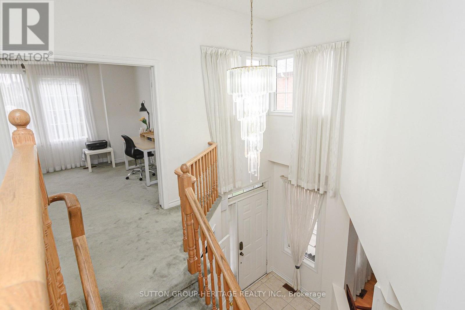 4 DIVINE DRIVE - Image 33