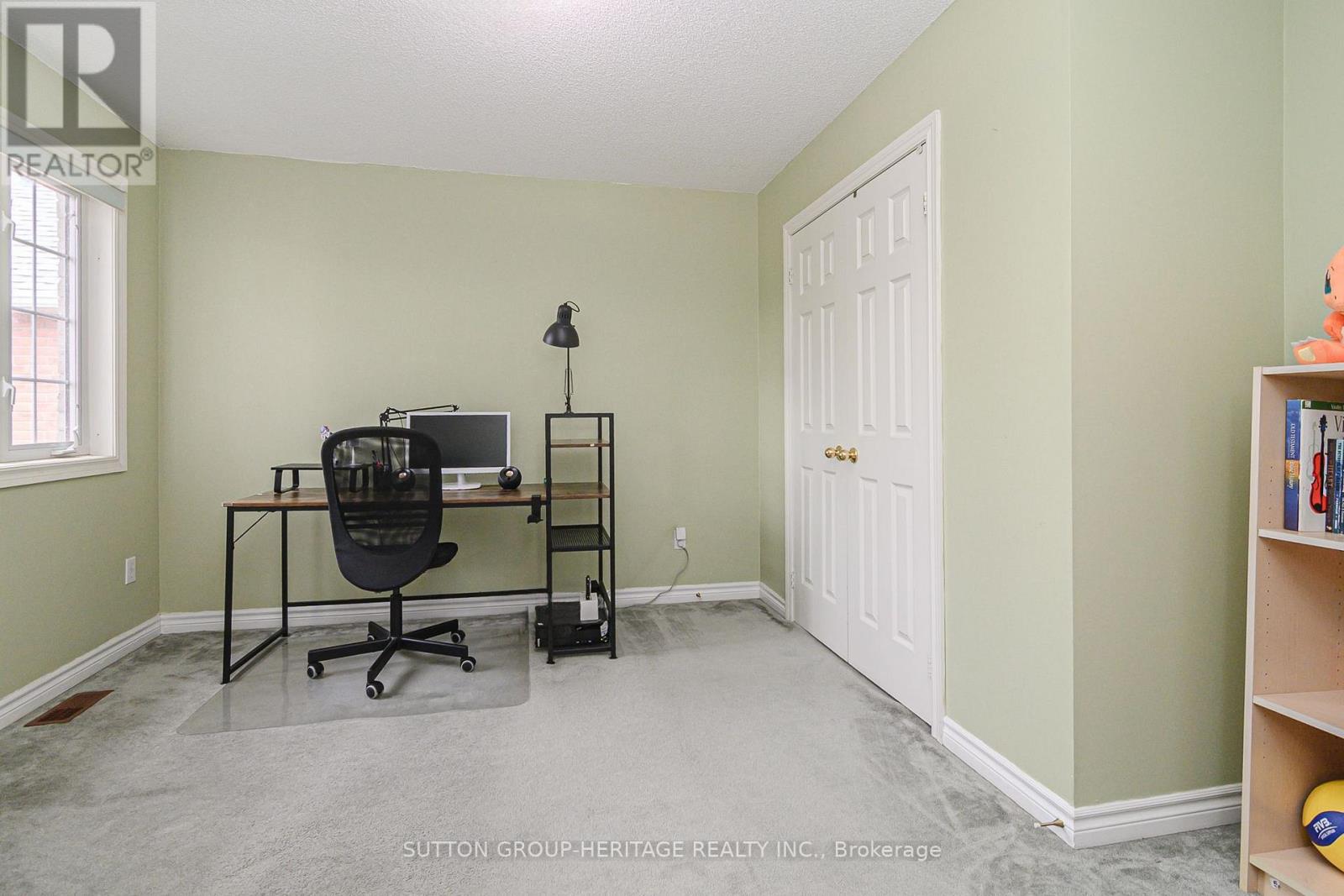 4 DIVINE DRIVE - Image 36