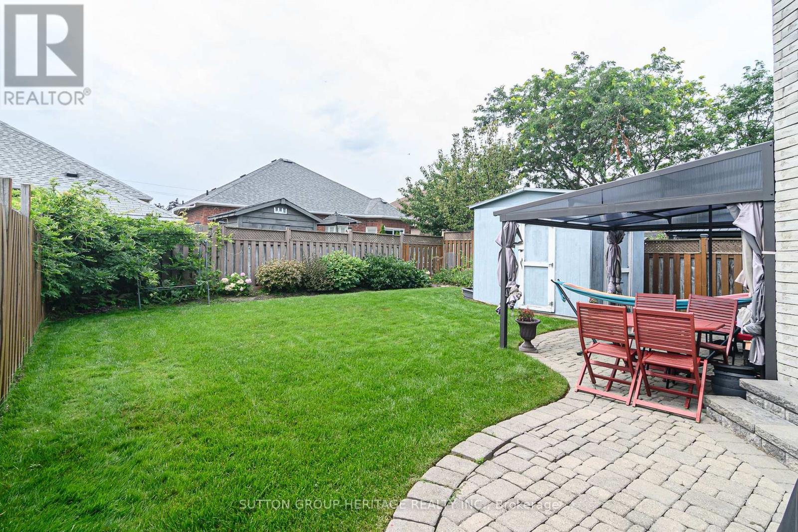 4 DIVINE DRIVE - Image 44