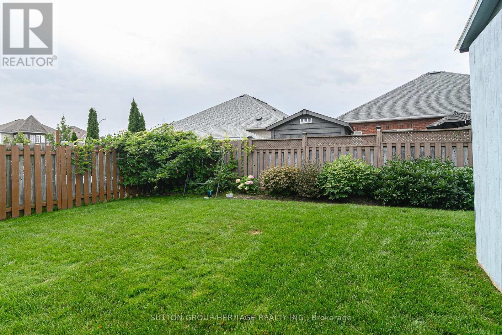 4 DIVINE DRIVE - Image 45
