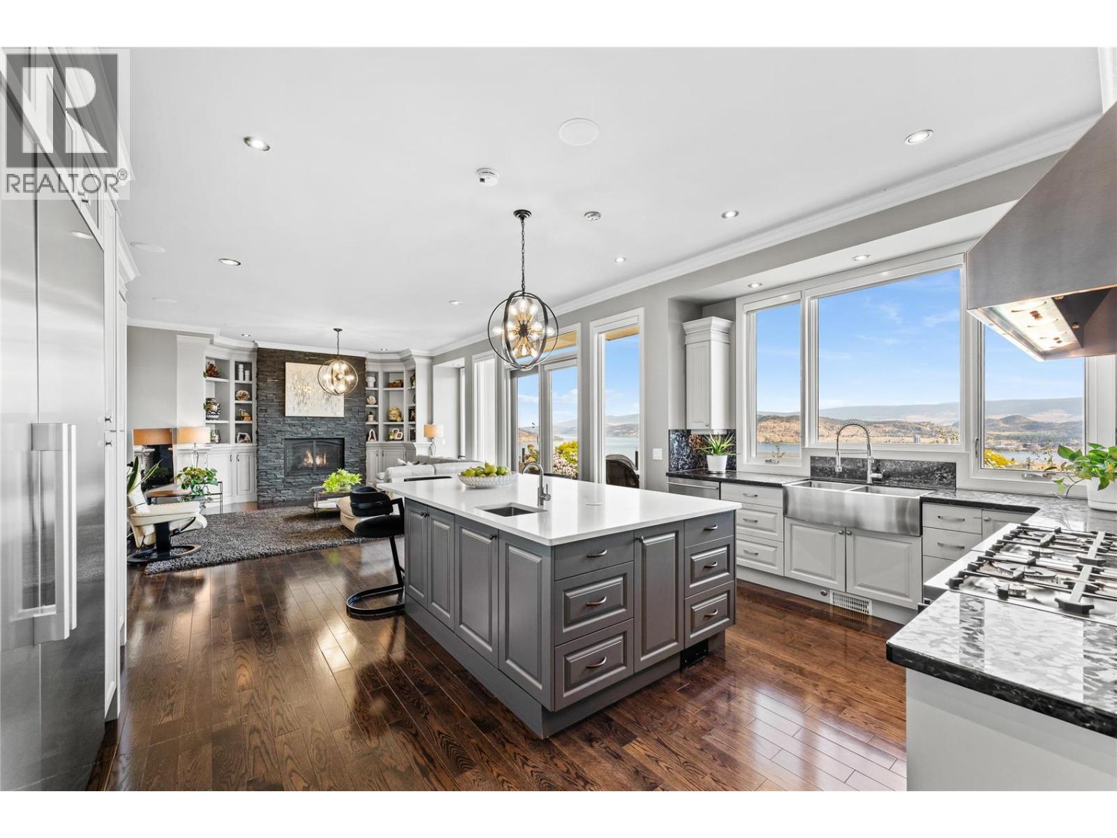 1825 Scott Crescent, West Kelowna