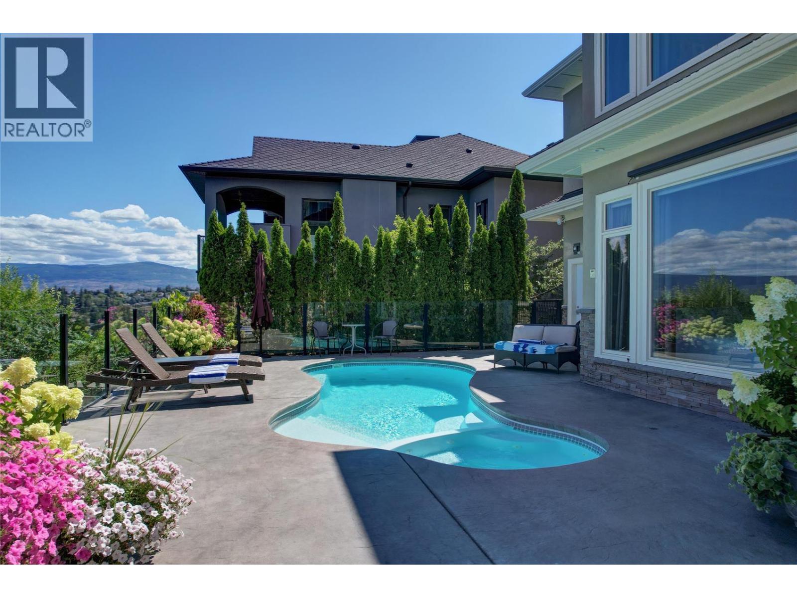 1825 Scott Crescent, West Kelowna