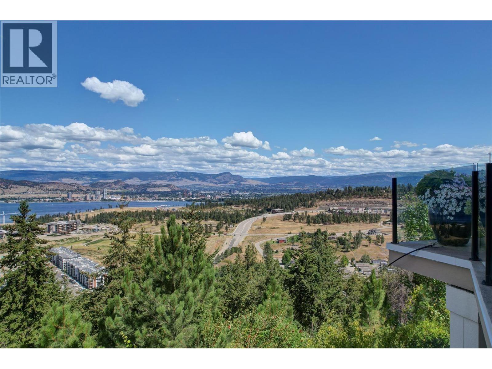1825 Scott Crescent, West Kelowna