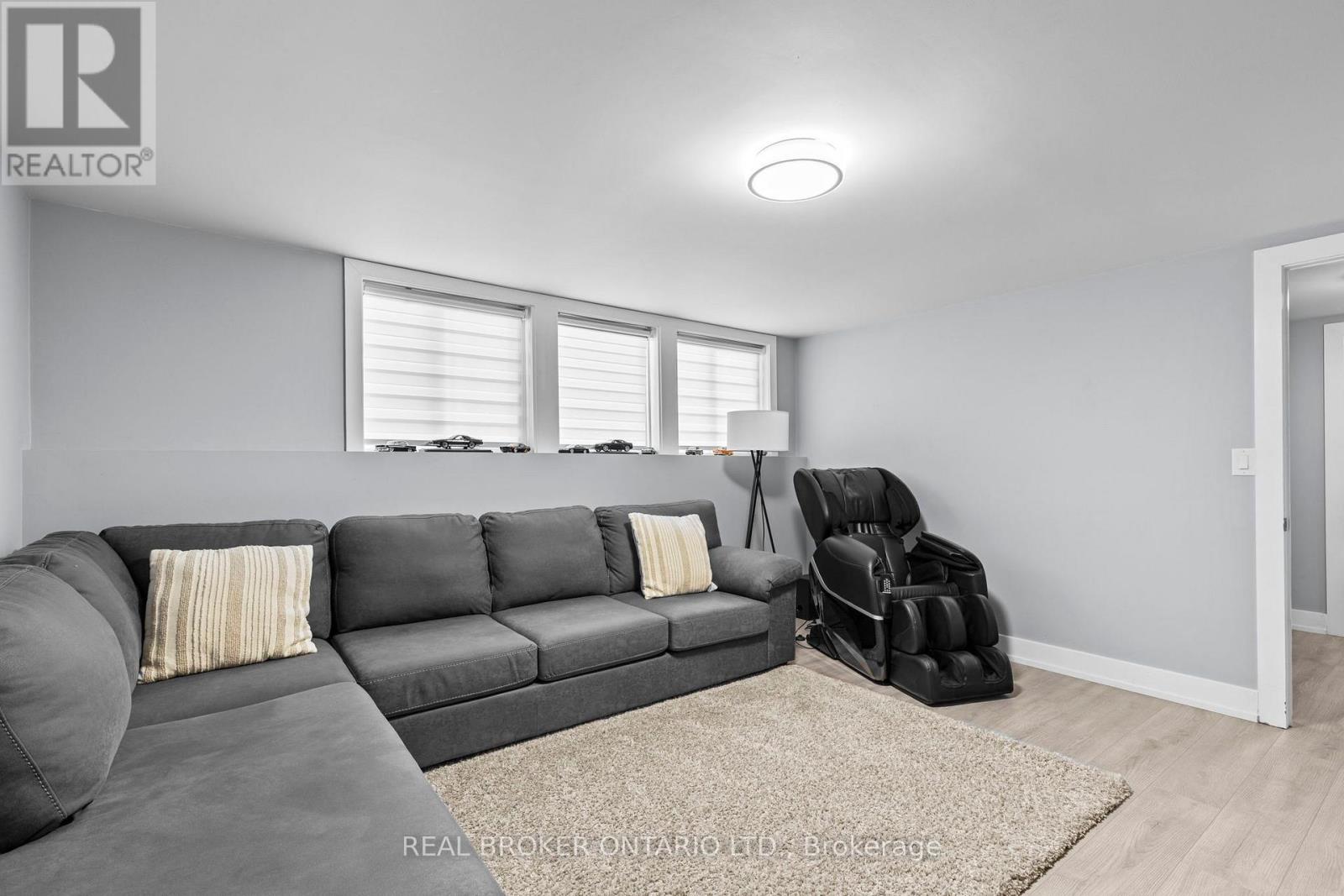 92 QUINN AVENUE - Image 20