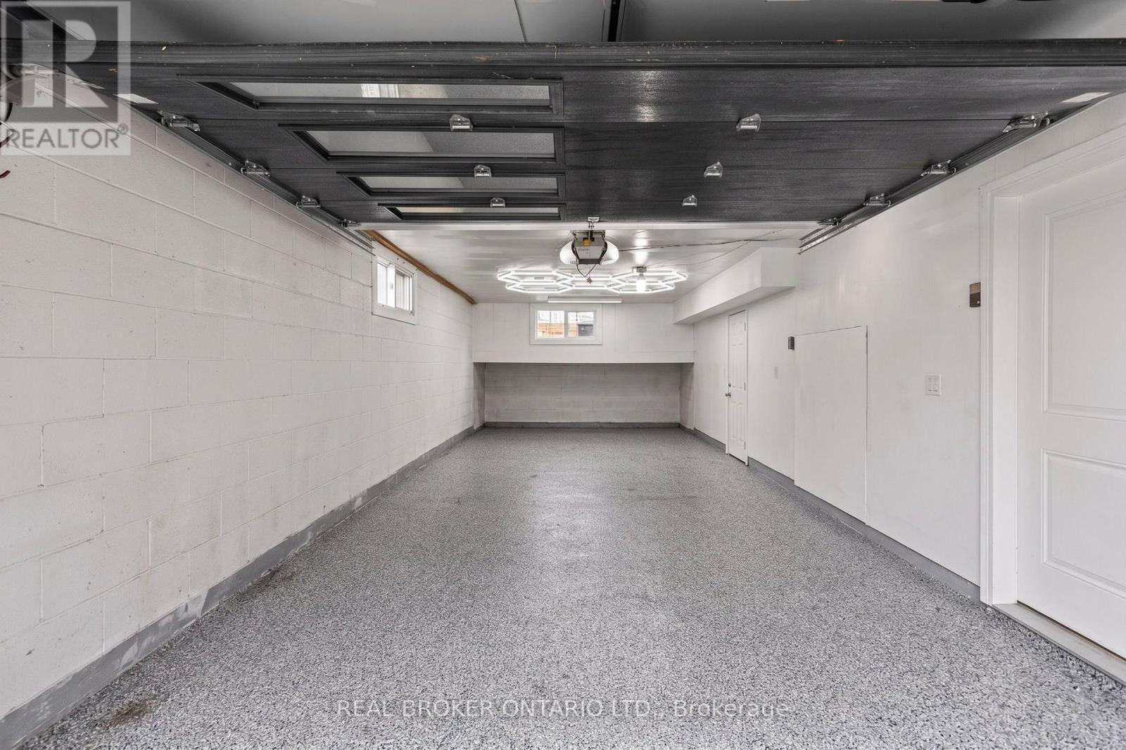 92 QUINN AVENUE - Image 38