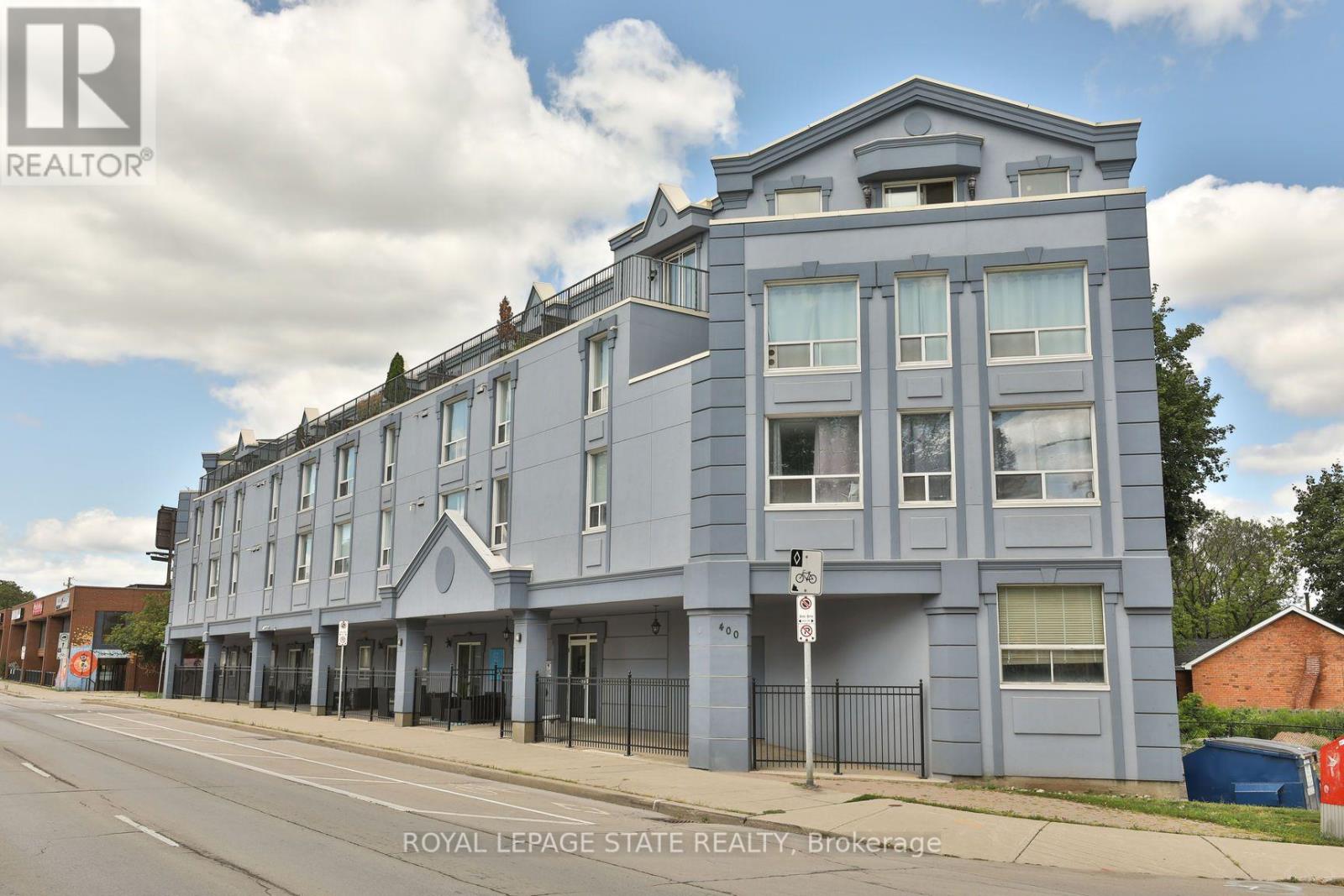 Photo of 400 York Boulevard