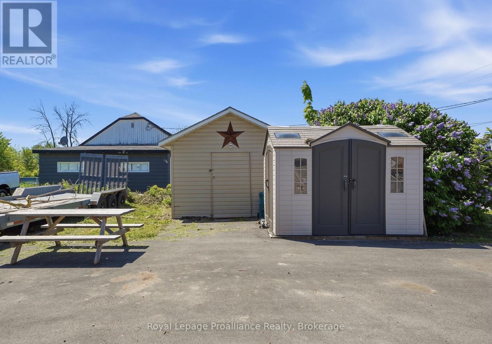 252 SIDNEY STREET - Image 4