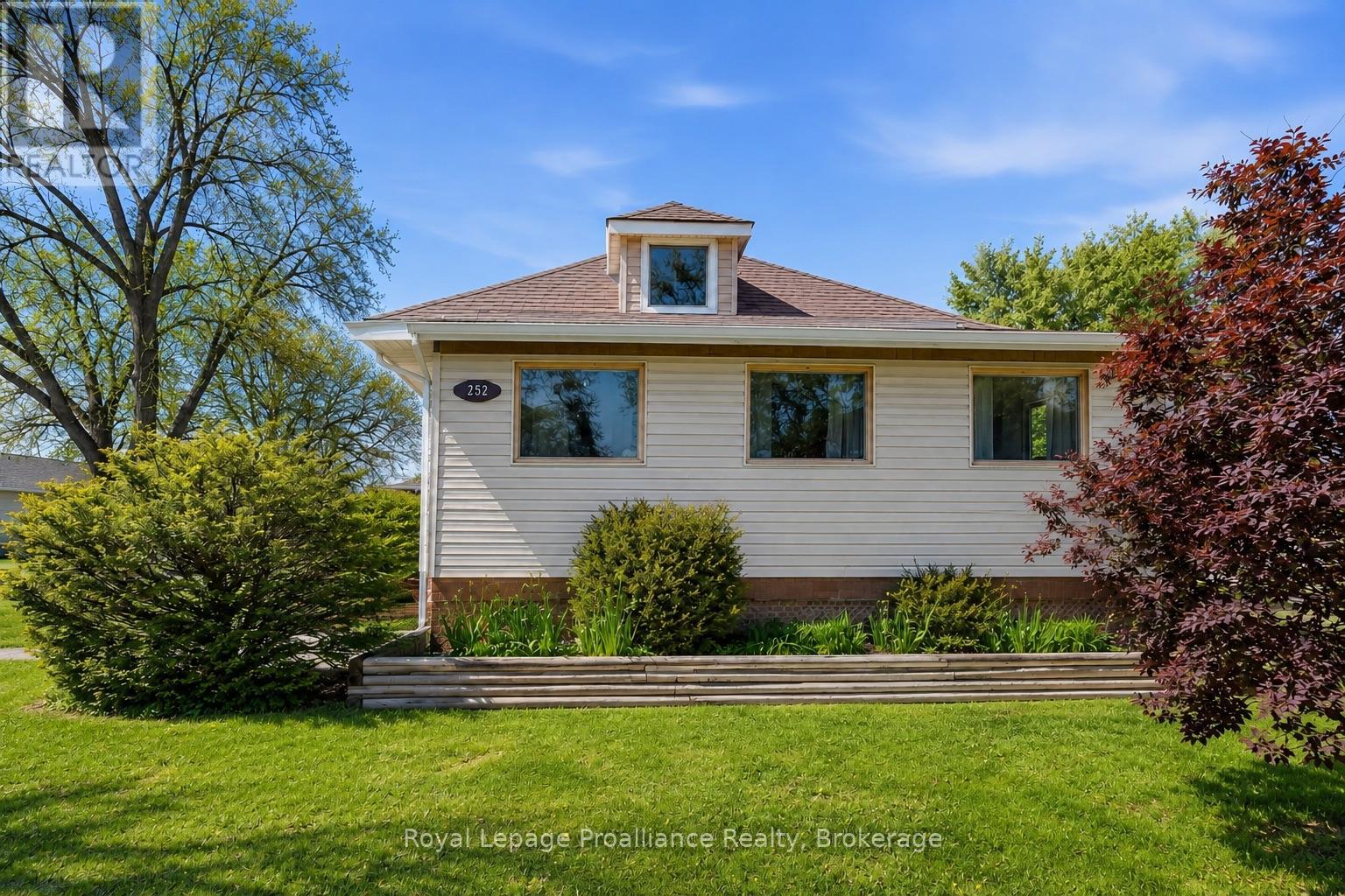 252 SIDNEY STREET - 3