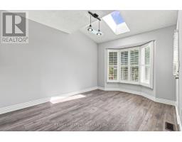 1 Perthshire Court, Hamilton, ON L9B2H1 Photo 12
