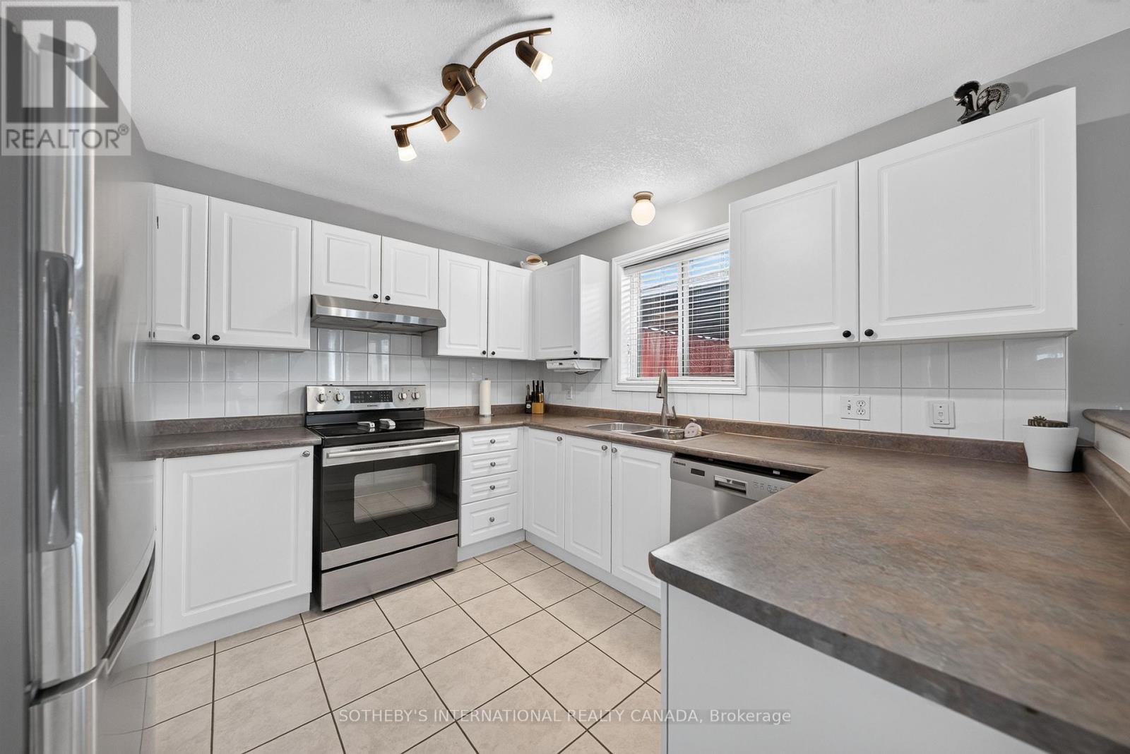 112 LILYWOOD DRIVE - Image 11
