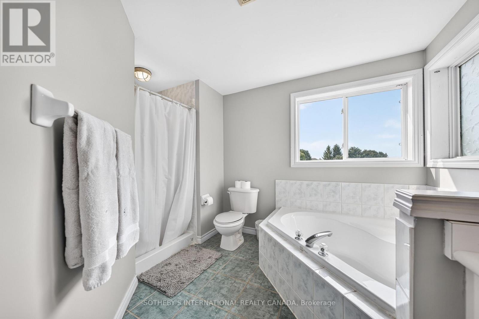 112 LILYWOOD DRIVE - Image 23
