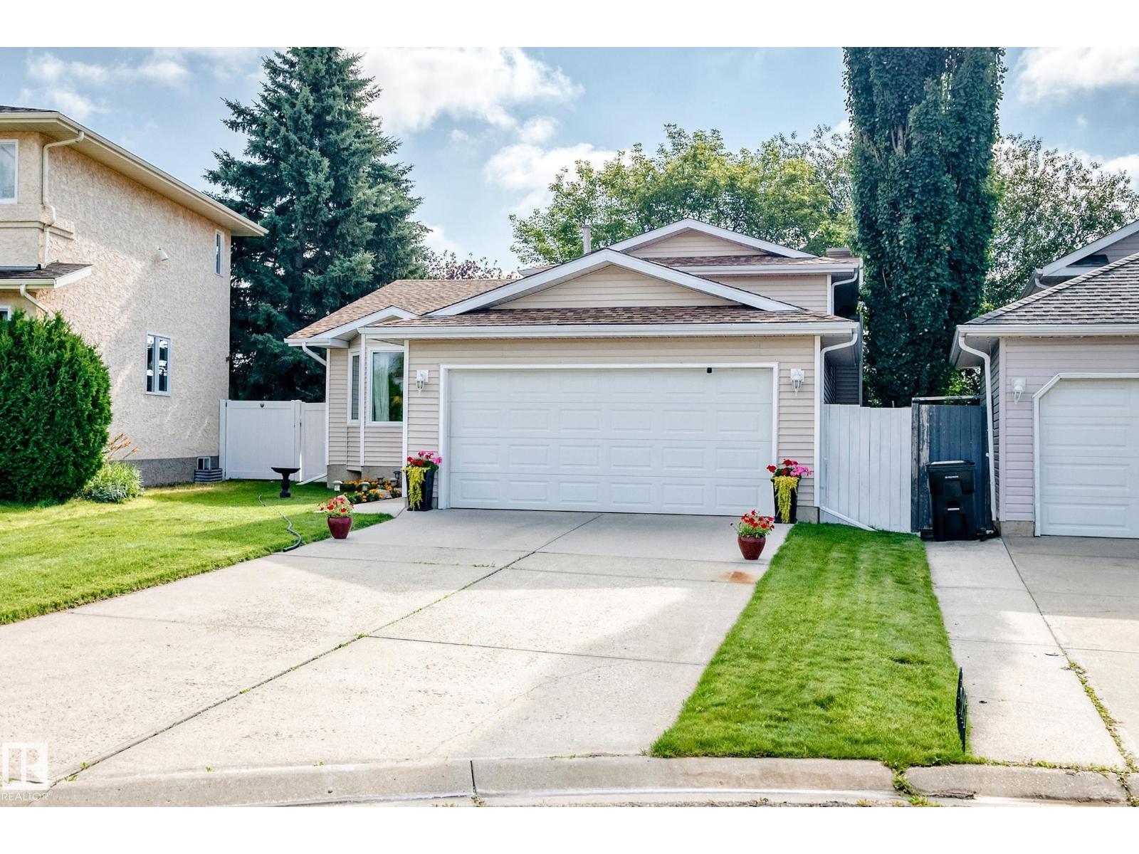 350 PEARSON Crescent NW