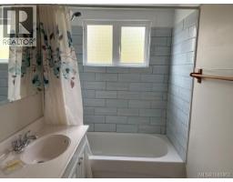 Laundry room - 7540 Market St, Port Hardy, BC V0N2P0 Photo 11