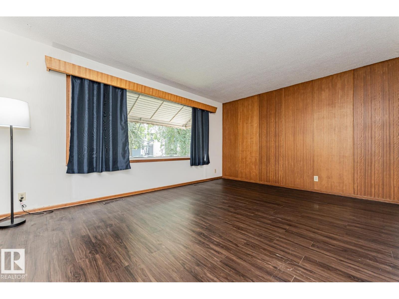 10726 70 AV NW - Image 8