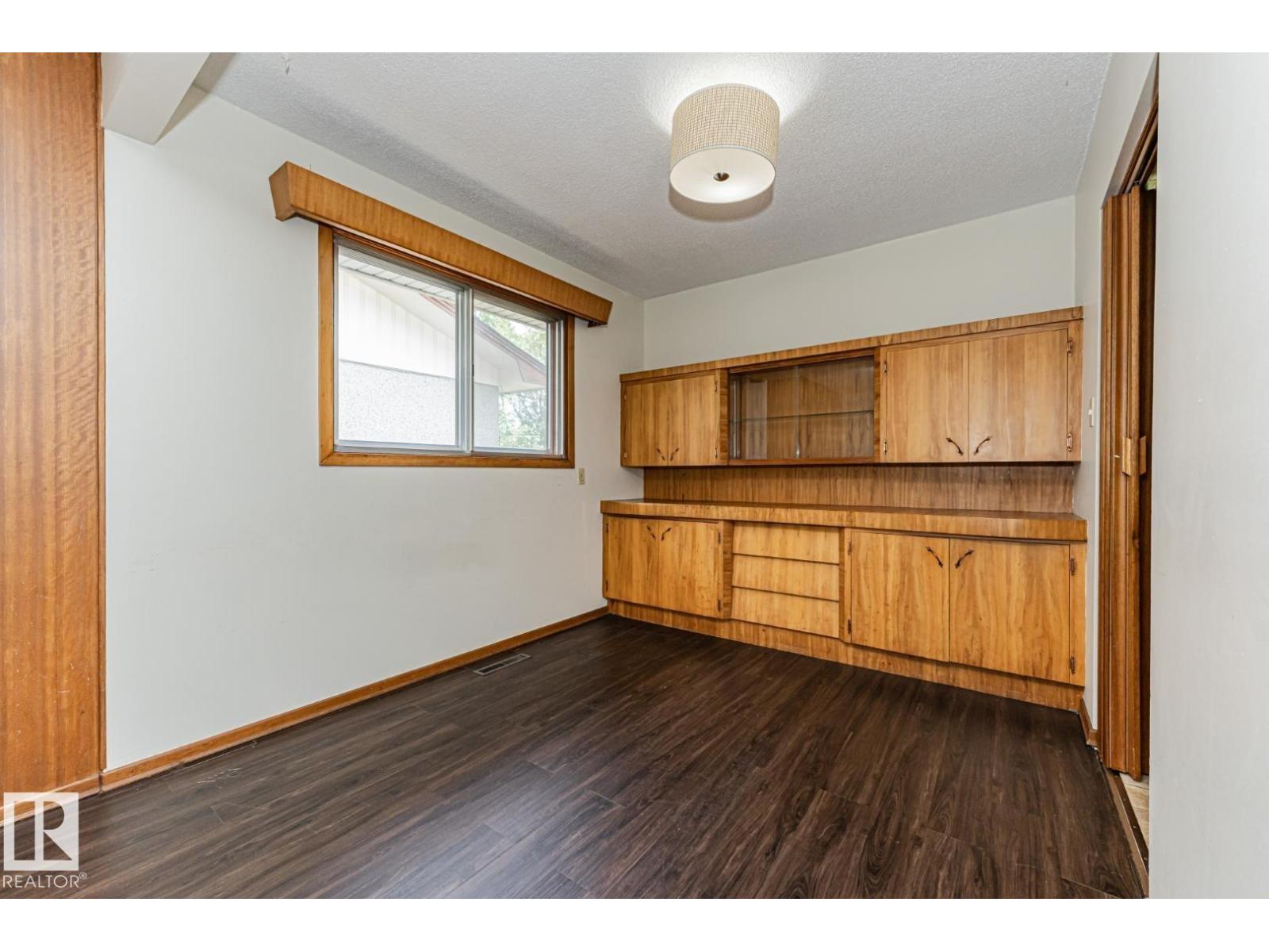 10726 70 AV NW - Image 14