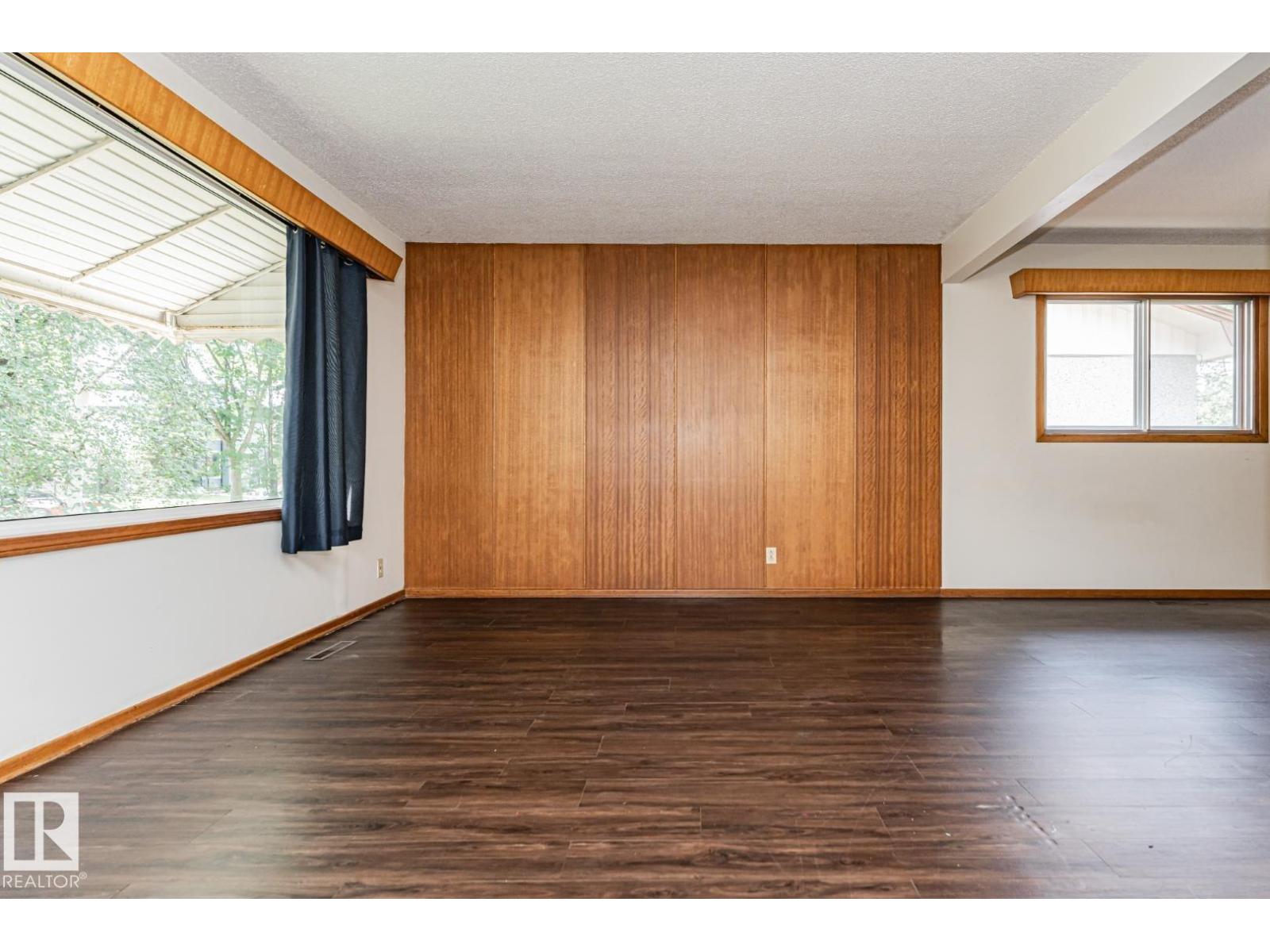 10726 70 AV NW - Image 9