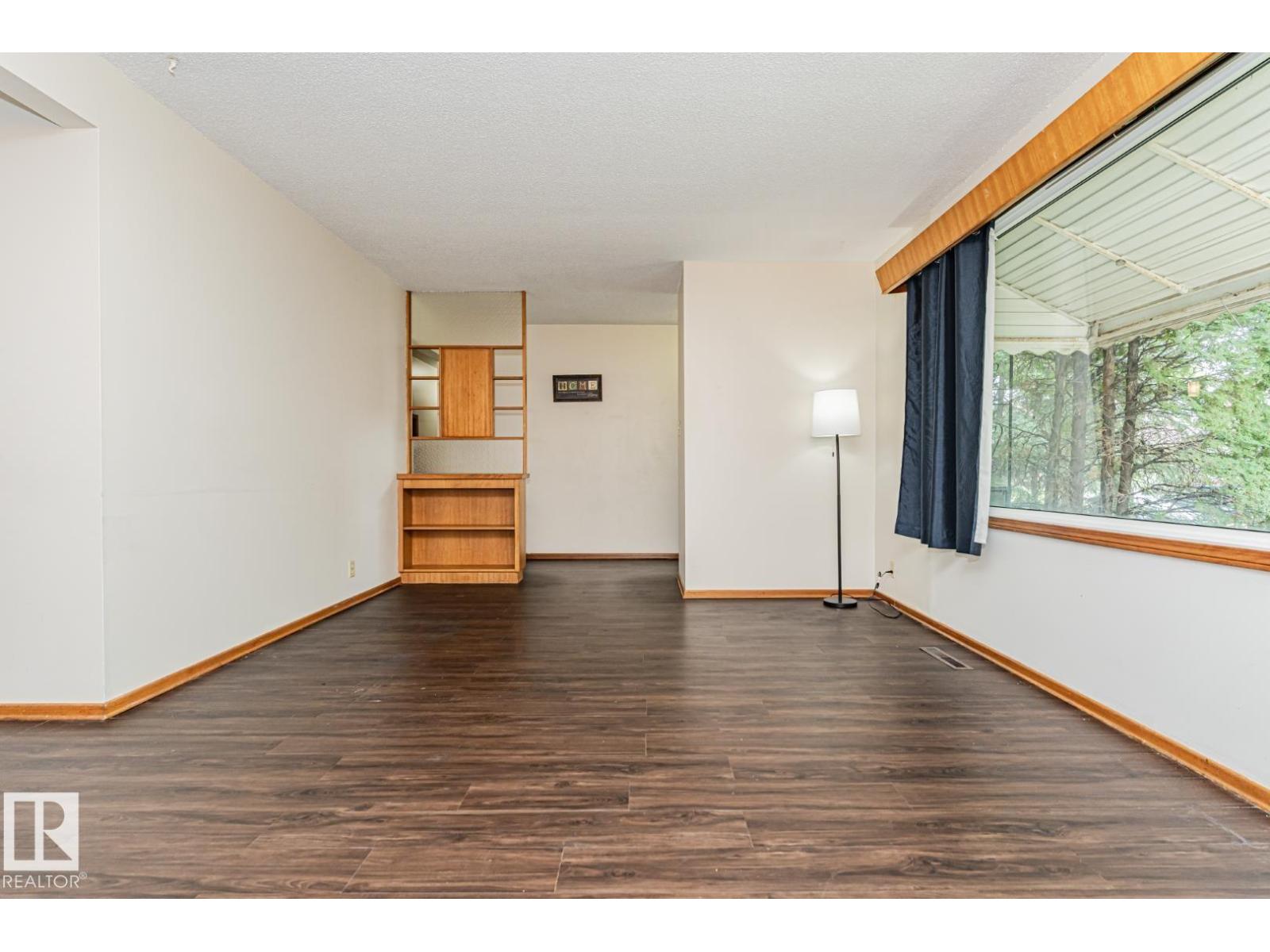 10726 70 AV NW - Image 6