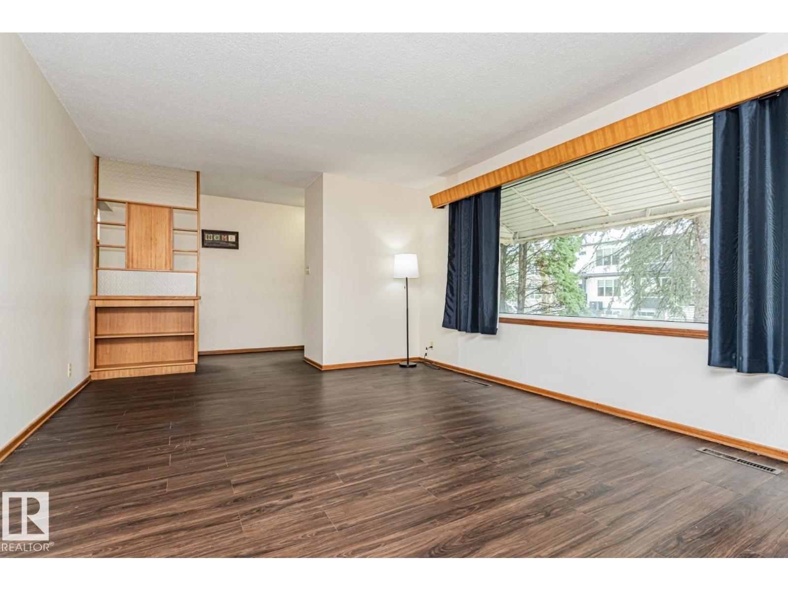 10726 70 AV NW - Image 7
