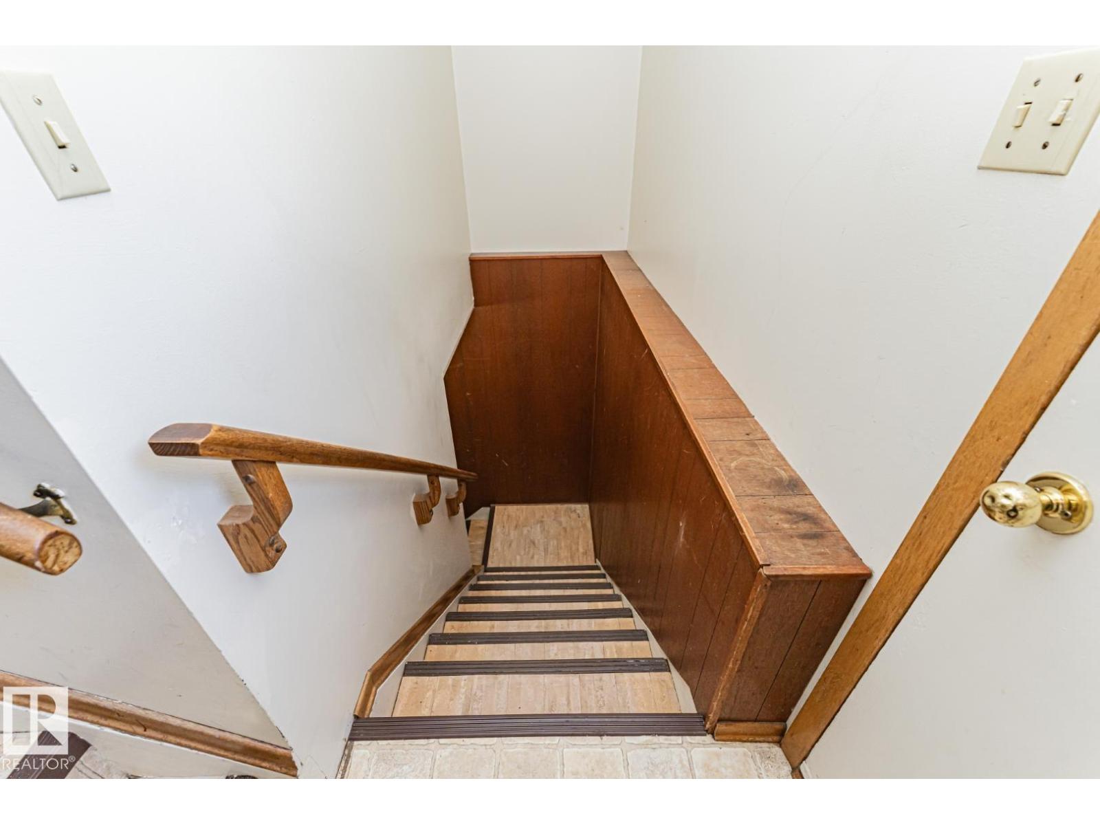10726 70 AV NW - Image 33