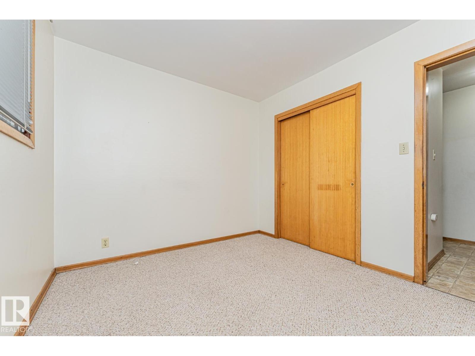 10726 70 AV NW - 26