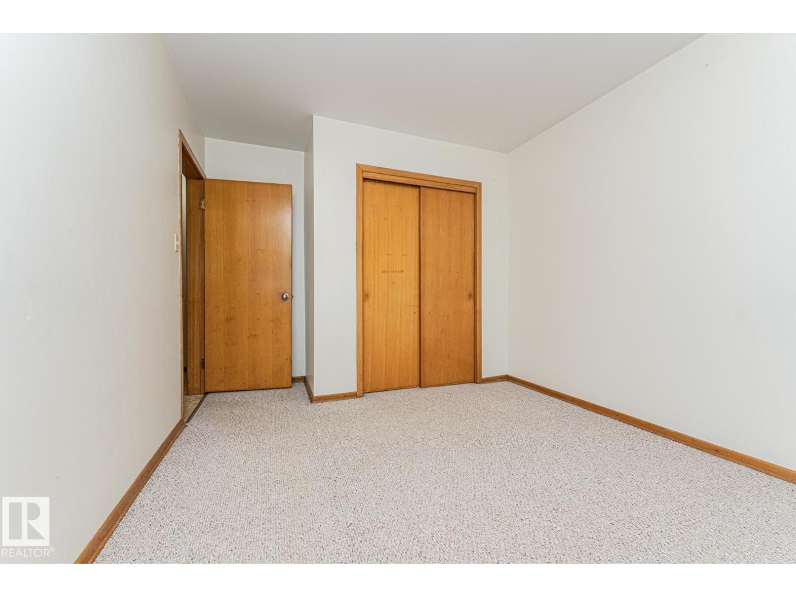 10726 70 AV NW - 28
