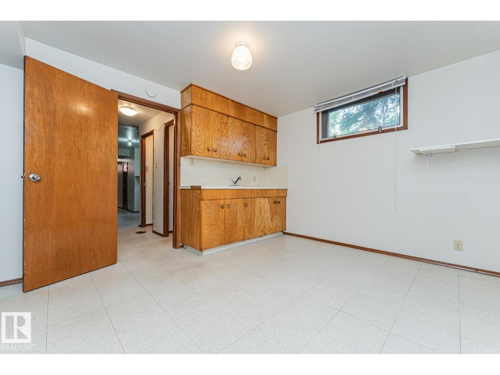 10726 70 AV NW - Image 44