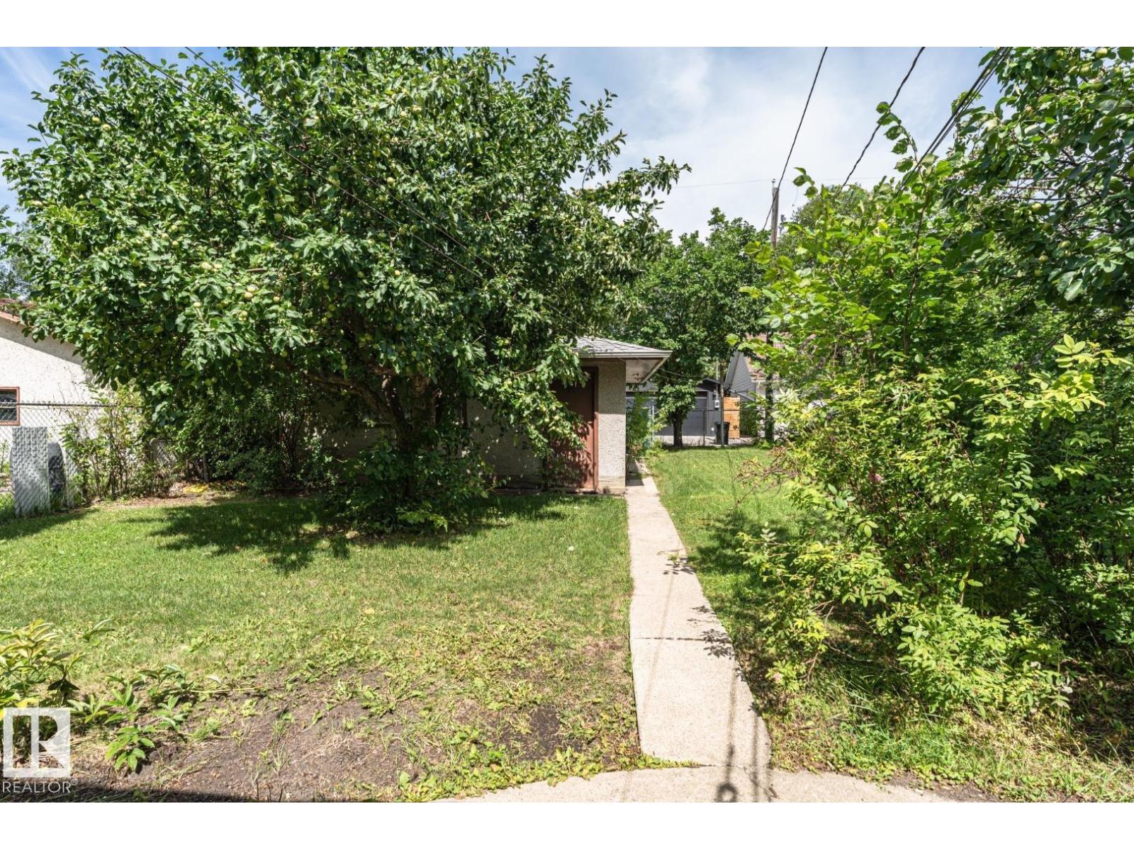 10726 70 AV NW - 49
