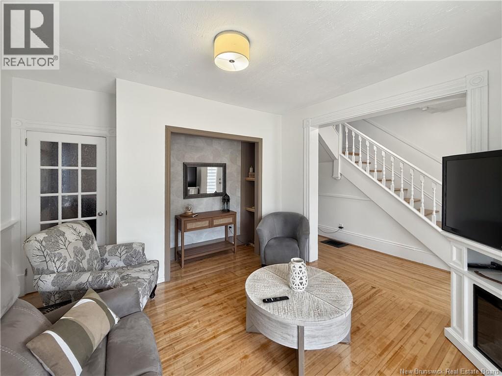 30 Sugarloaf Street - 9