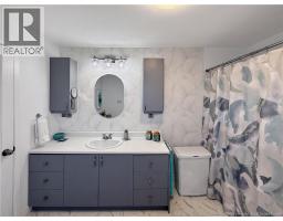 Foyer - 30 Sugarloaf Street, Campbellton, NB E3N3B1 Photo 12
